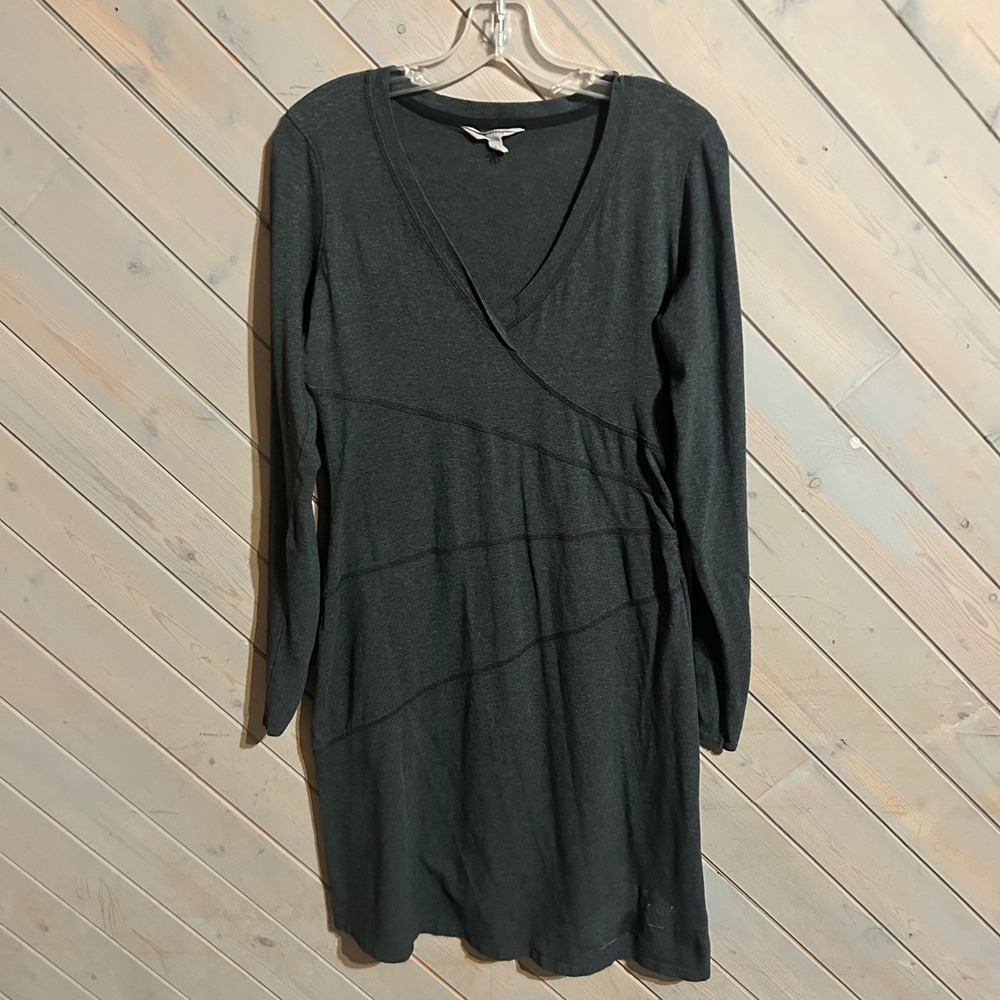 Athleta Gray Dress Long Sleeve V Neck Casual Athleisure Comfort Medium
